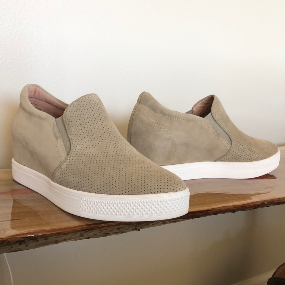 Caslon Allie Wedge Sneaker